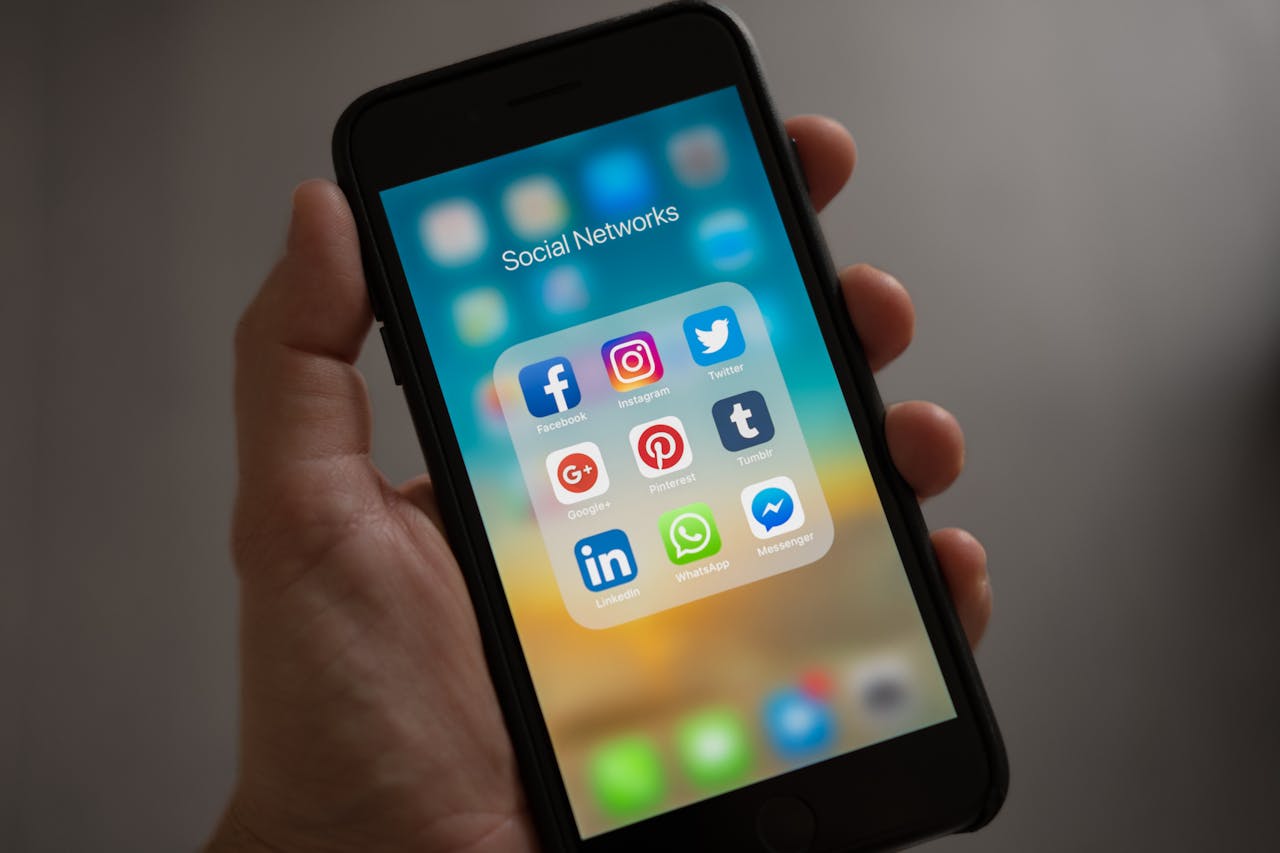 Instagram Aspect Ratio and Sizes in 2025: Complete Guide to Make Viral Videos